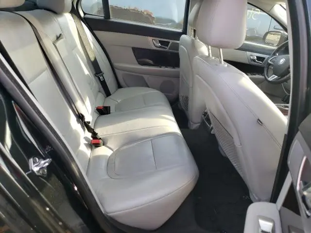2013 JAGUAR XF   