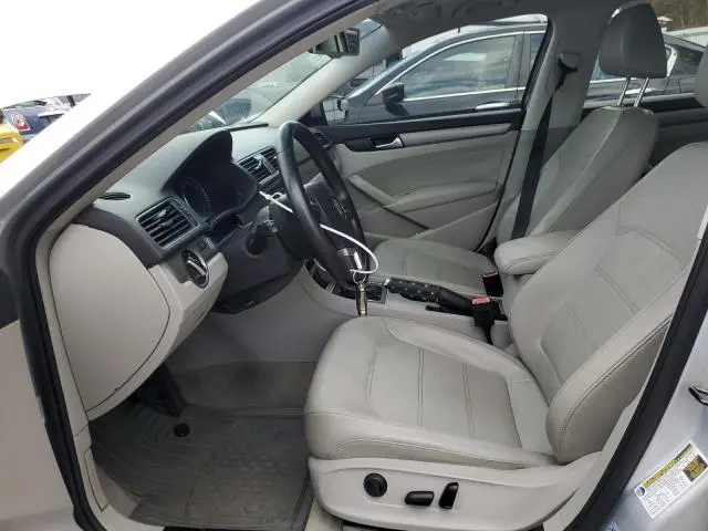 2014 VOLKSWAGEN PASSAT SE  