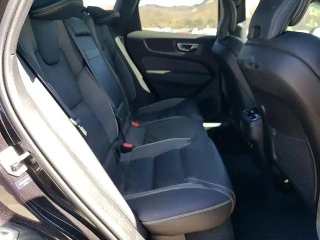 2020 VOLVO XC60 T5 R-DESIGN  