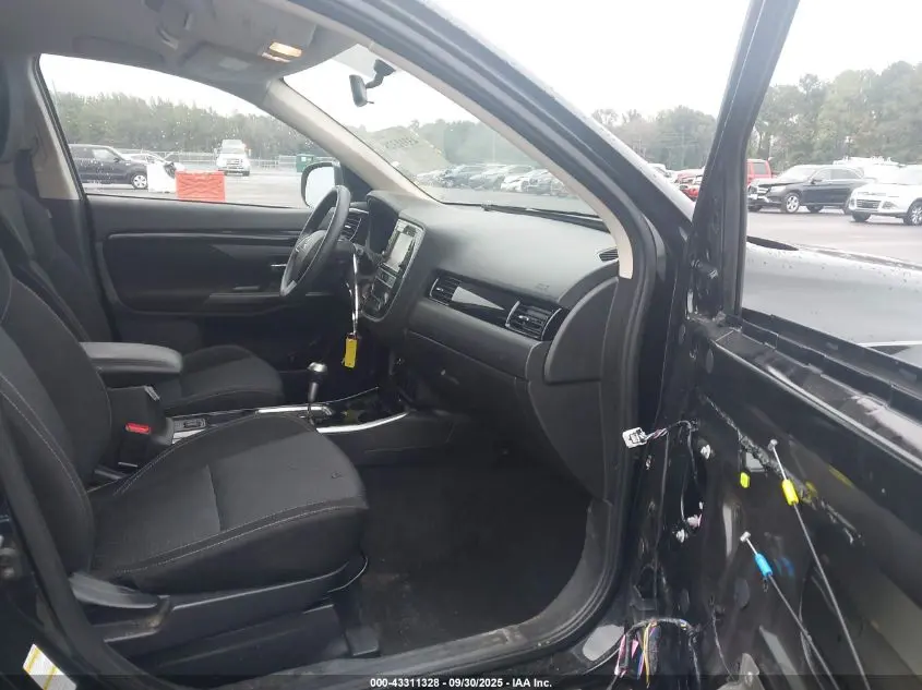 2019 MITSUBISHI OUTLANDER ES