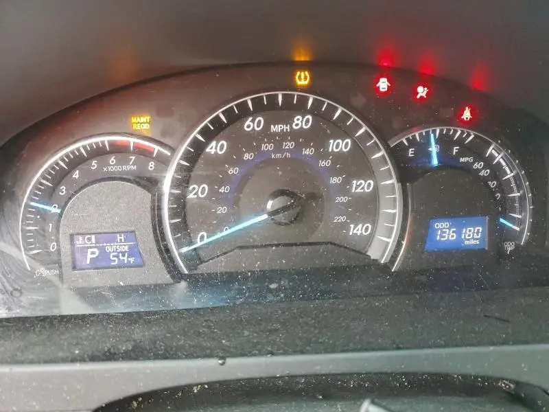 2012 TOYOTA CAMRY SE  