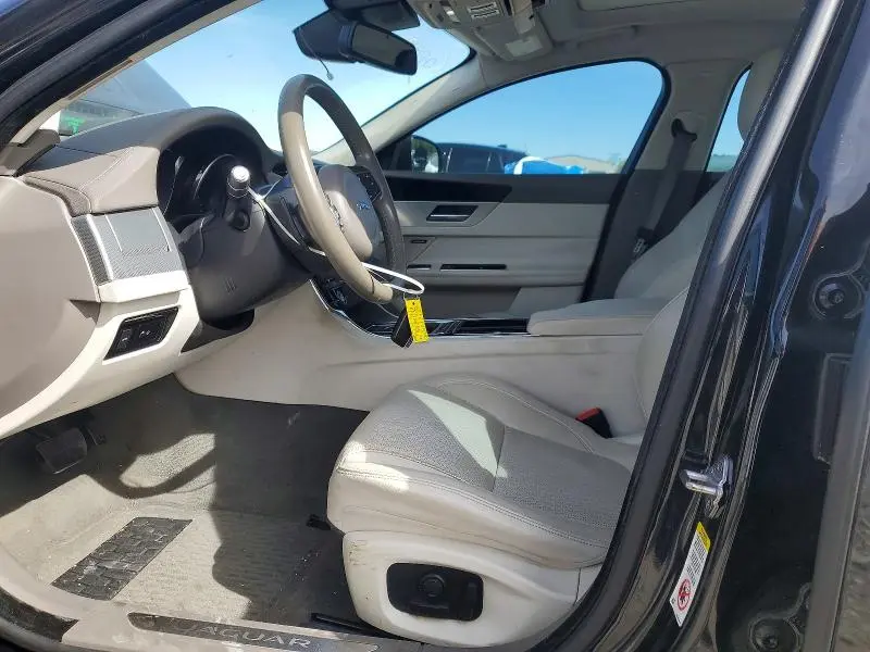 2016 JAGUAR XF PRESTIGE  