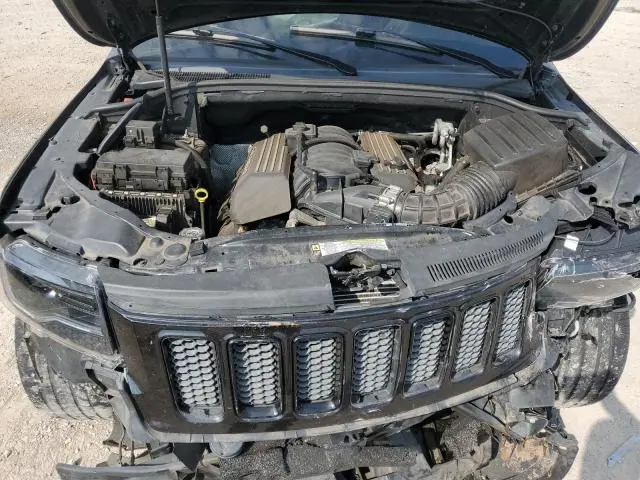 2013 JEEP GRAND CHEROKEE SRT-8  