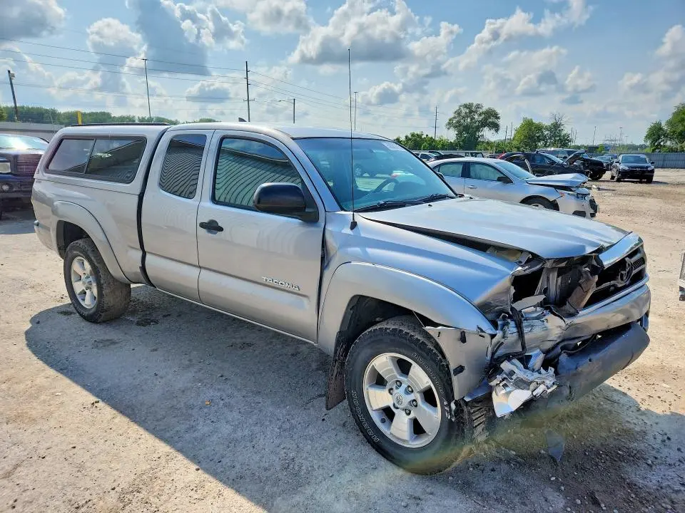 2014 TOYOTA TACOMA V6  