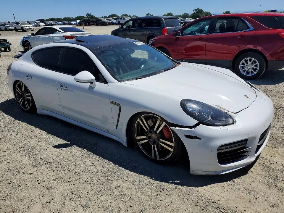 2016 PORSCHE PANAMERA GTS  