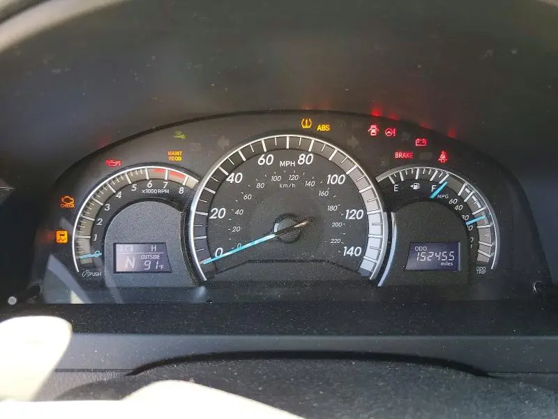 2012 TOYOTA CAMRY SE V6  