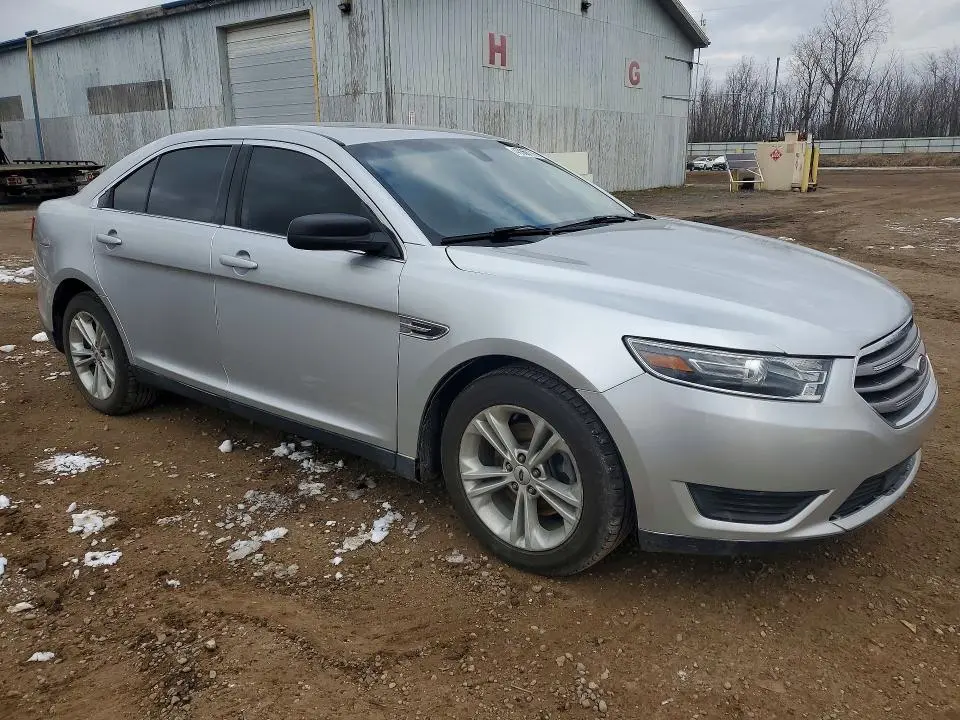2018 FORD TAURUS SE  