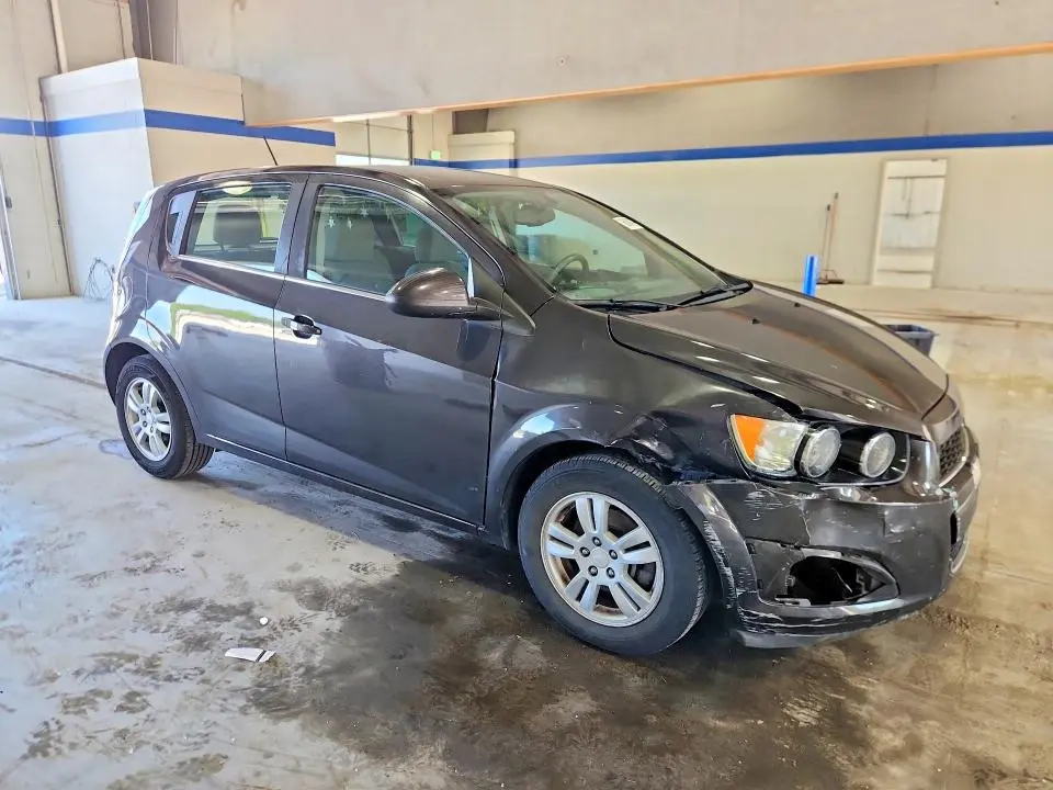 2015 CHEVROLET SONIC LT  