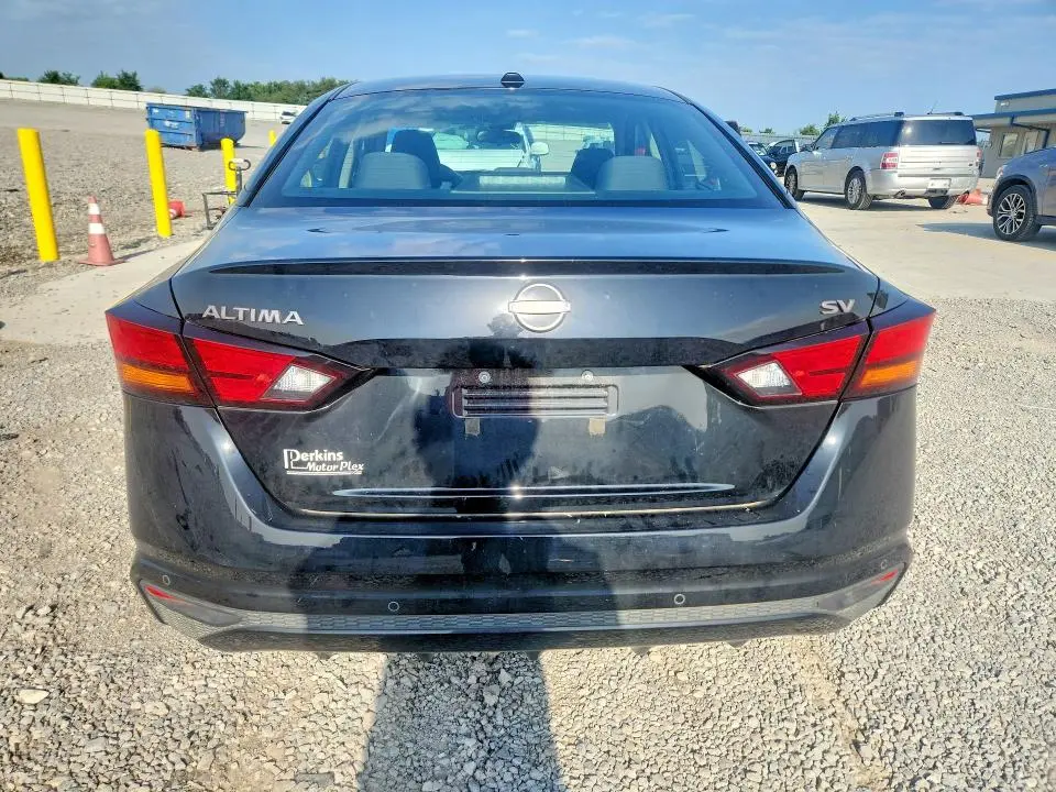 2024 NISSAN ALTIMA SV  