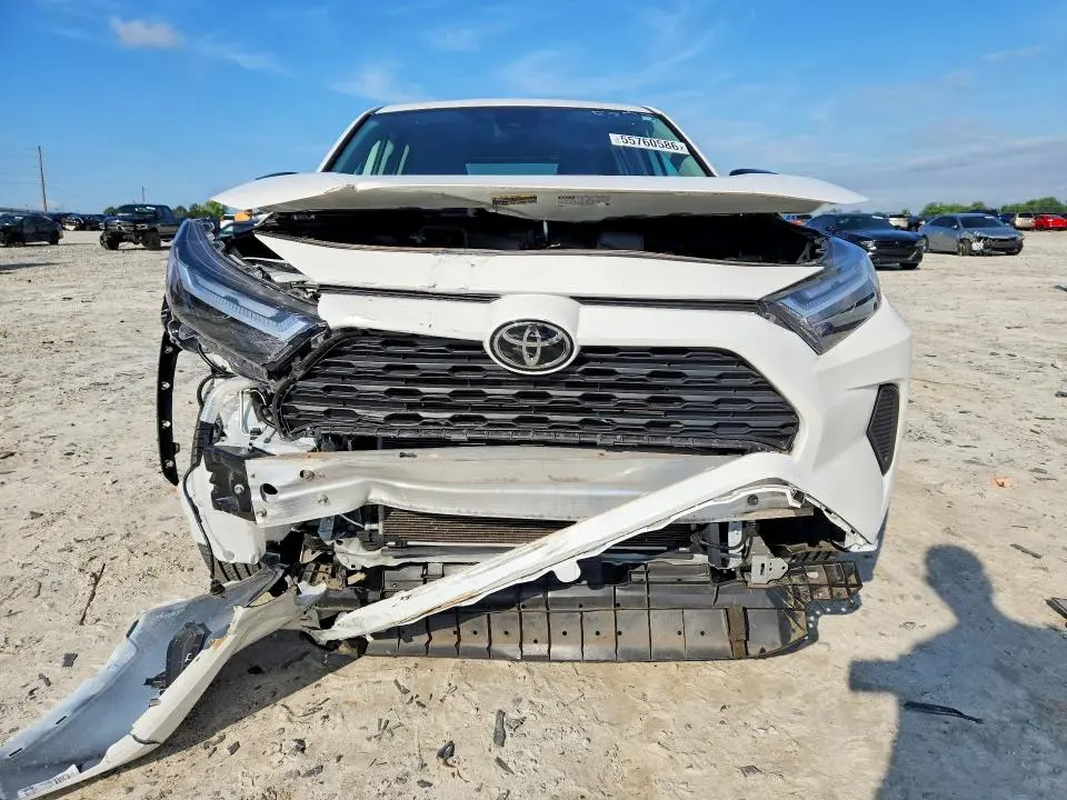 2024 TOYOTA RAV4 LE  