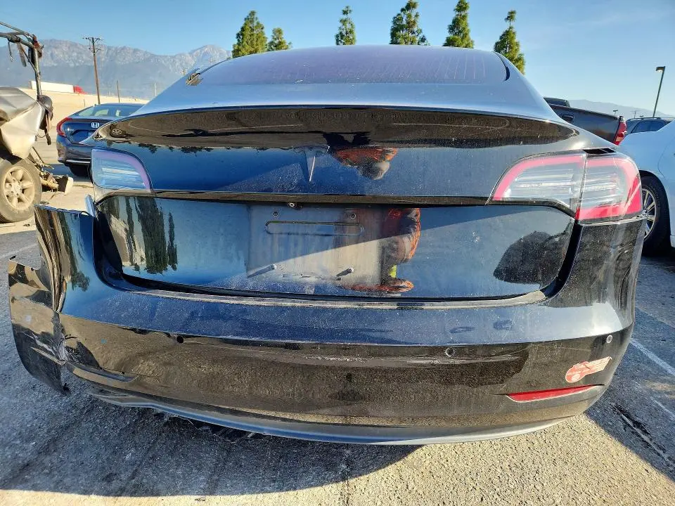 2018 TESLA MODEL 3   