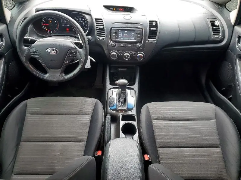 2017 KIA FORTE LX  