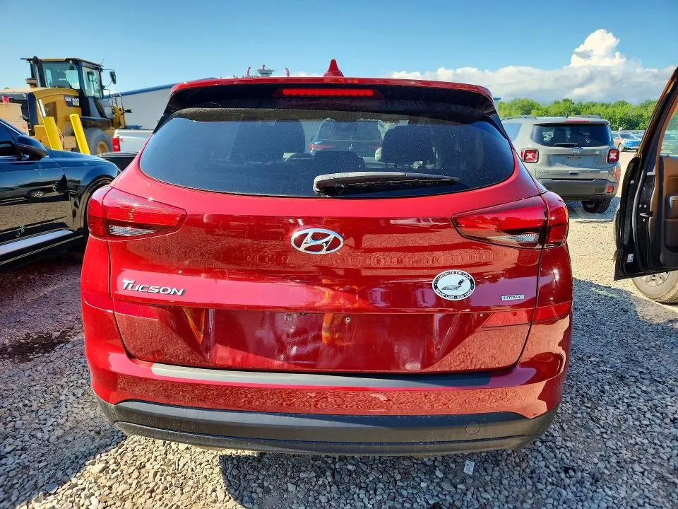 2021 HYUNDAI TUCSON SE  