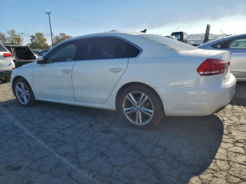 2014 VOLKSWAGEN PASSAT SE  