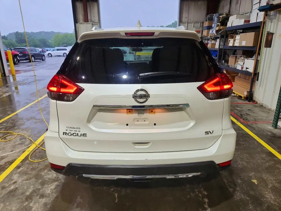 2018 NISSAN ROGUE SV  