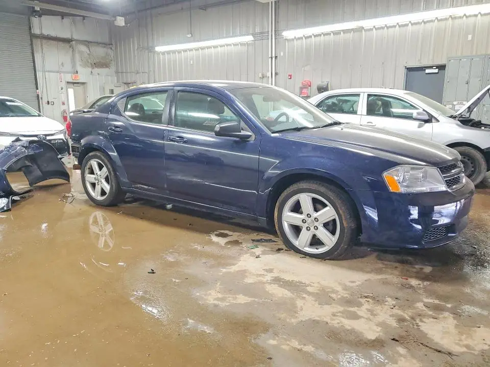 2013 DODGE AVENGER SE  