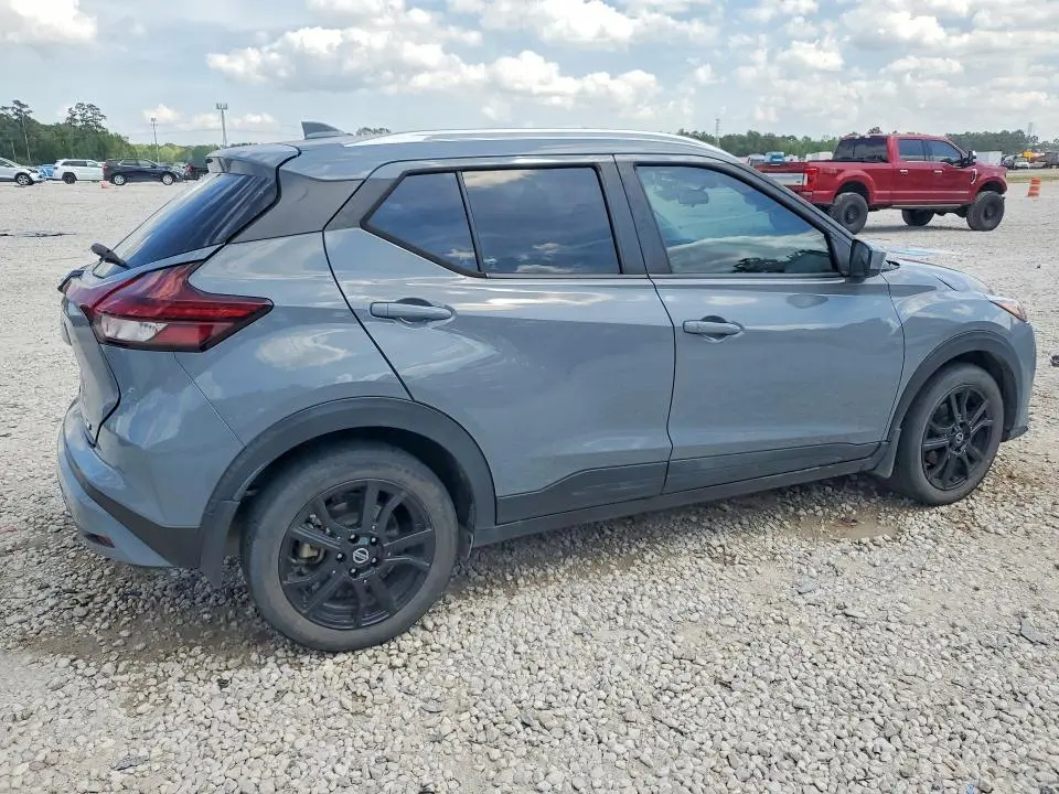 2021 NISSAN KICKS SV  