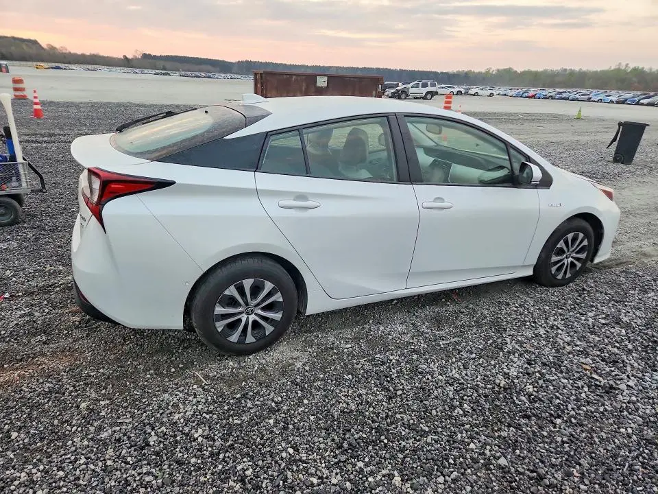 2021 TOYOTA PRIUS XLE AWD-E  
