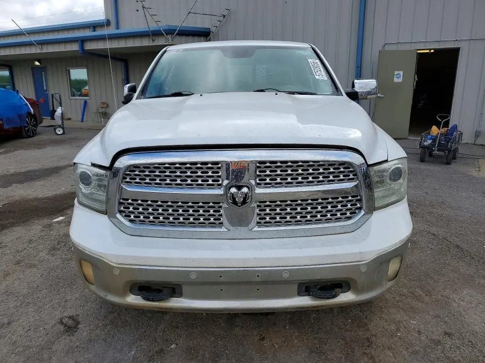 2016 RAM 1500 LARAMIE  