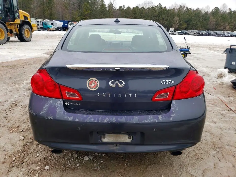 2010 INFINITI G37   