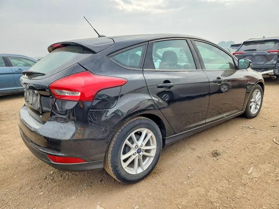 2017 FORD FOCUS SE  