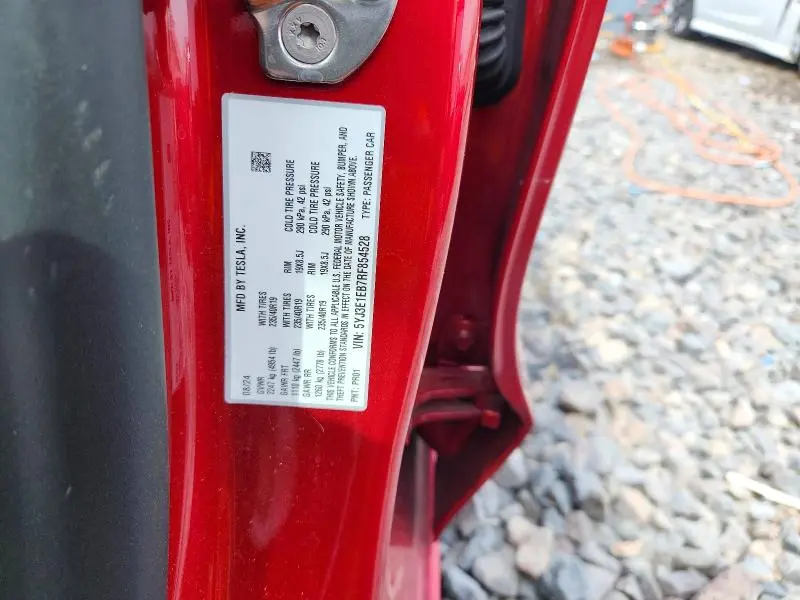 2024 TESLA MODEL 3   