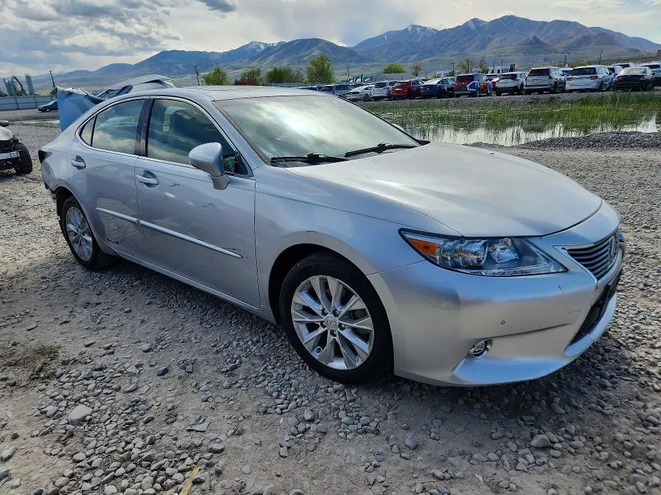 2015 LEXUS ES 300H  