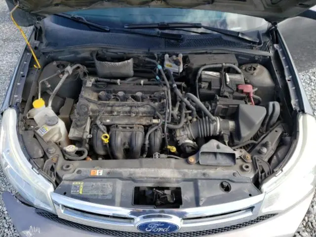 2011 FORD FOCUS SE  