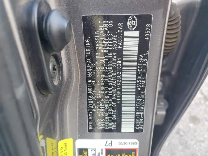 2016 TOYOTA CAMRY LE  