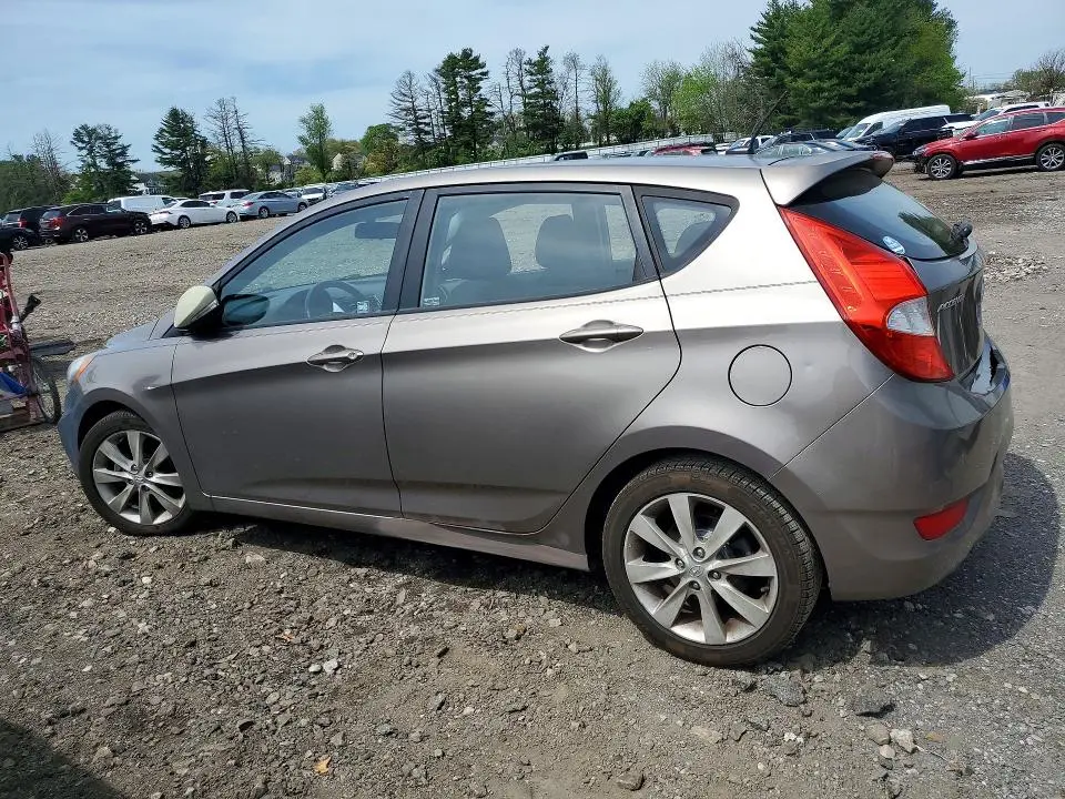 2013 HYUNDAI ACCENT SE  