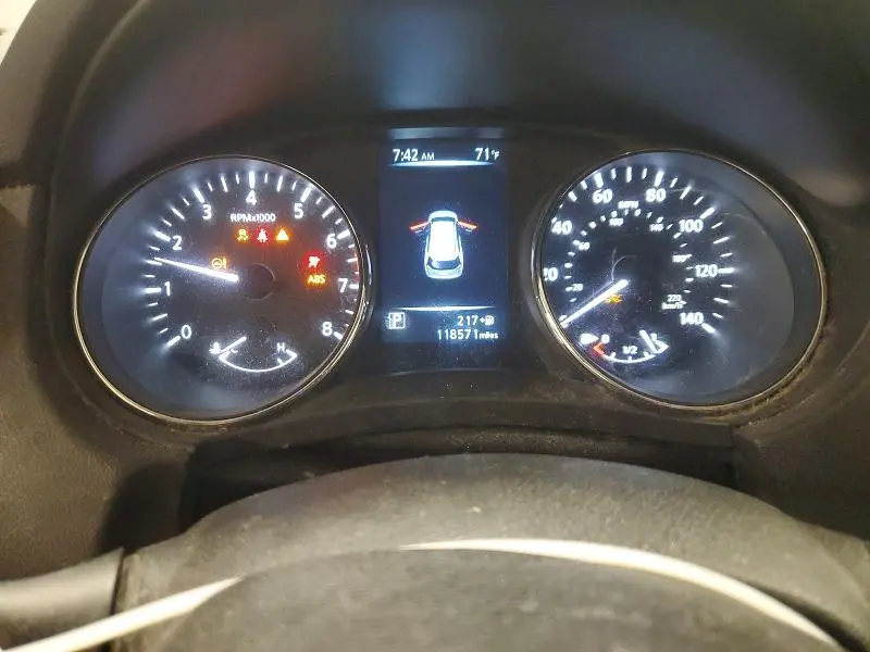 2017 NISSAN ROGUE SV  