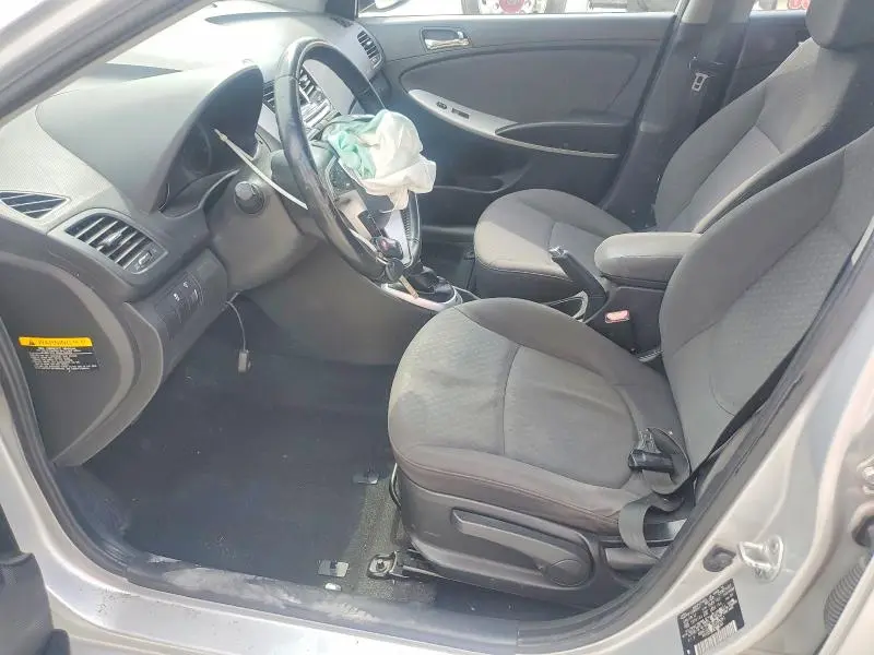 2013 HYUNDAI ACCENT SE  
