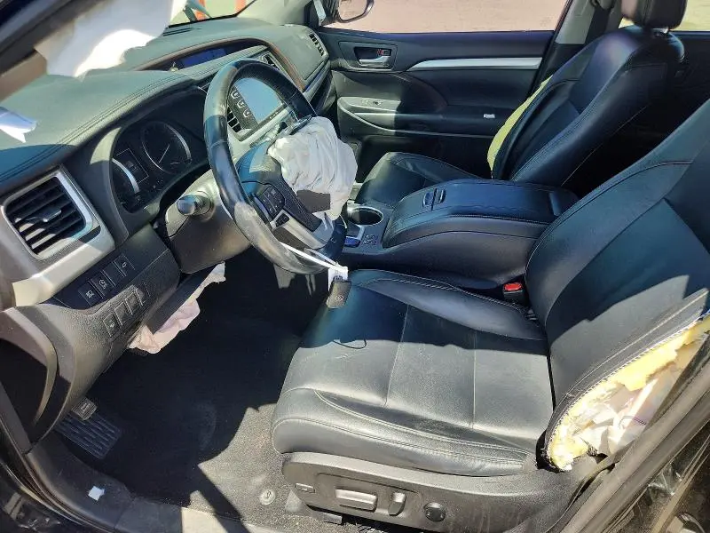 2018 TOYOTA HIGHLANDER XLE  