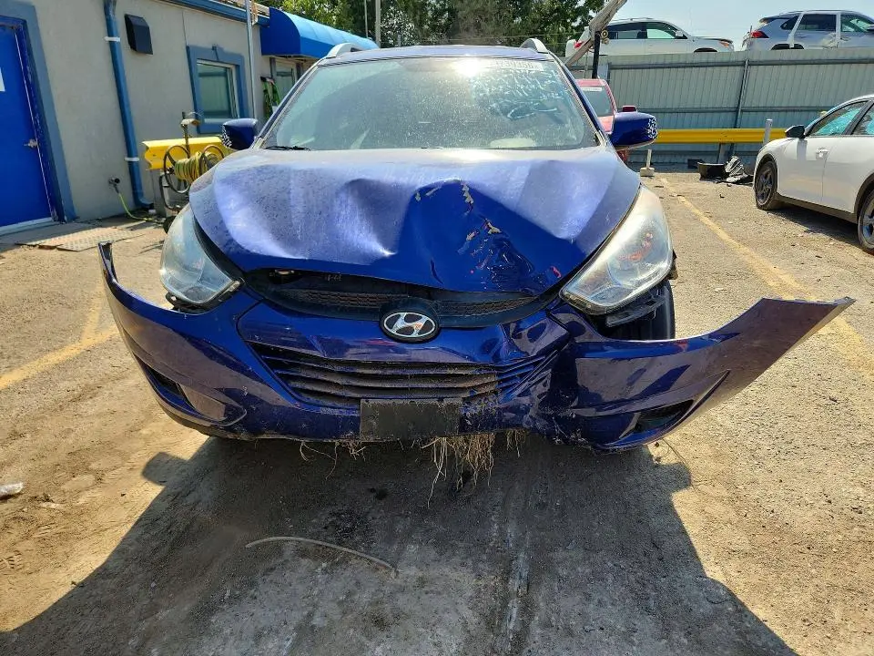 2010 HYUNDAI TUCSON GLS  