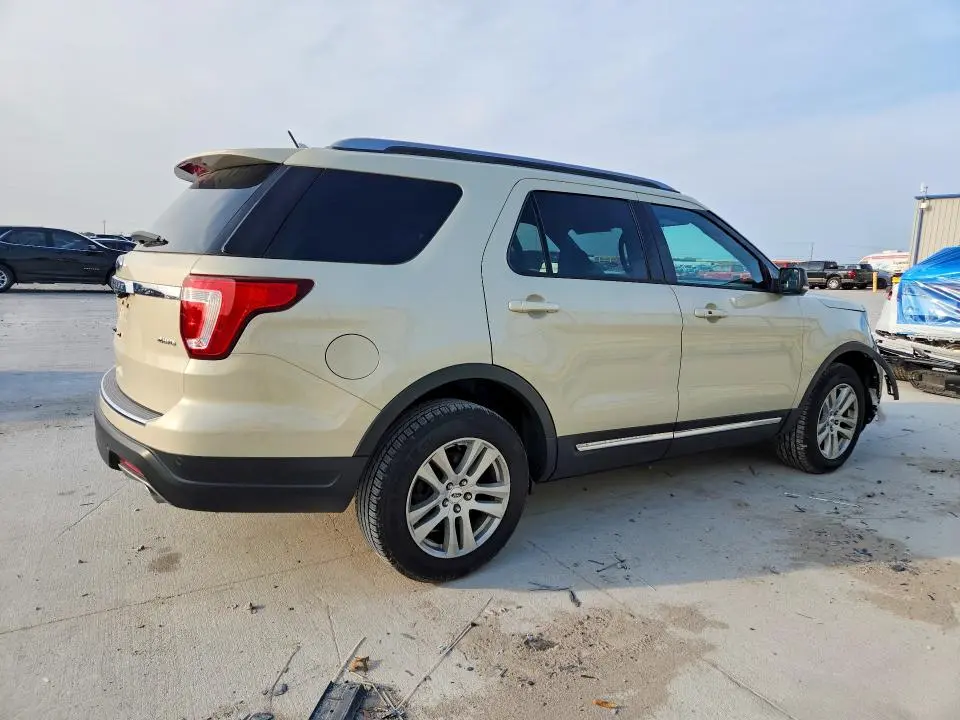 2018 FORD EXPLORER XLT  