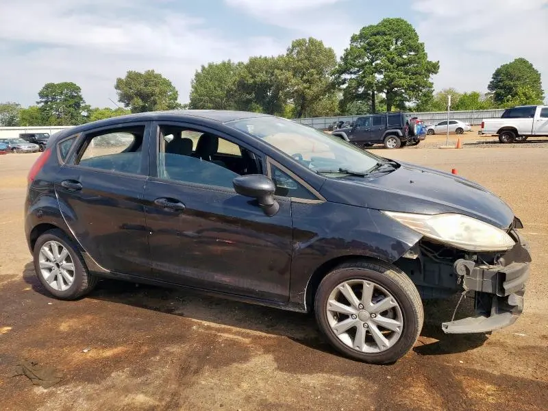 2011 FORD FIESTA SE  
