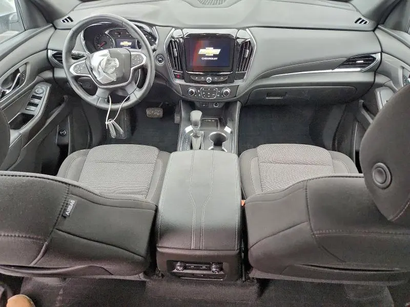 2023 CHEVROLET TRAVERSE LT  