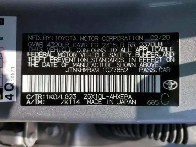 2020 TOYOTA C-HR XLE  