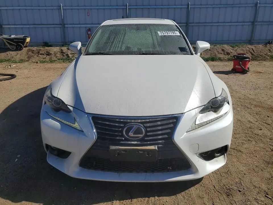 2016 LEXUS IS 200T   