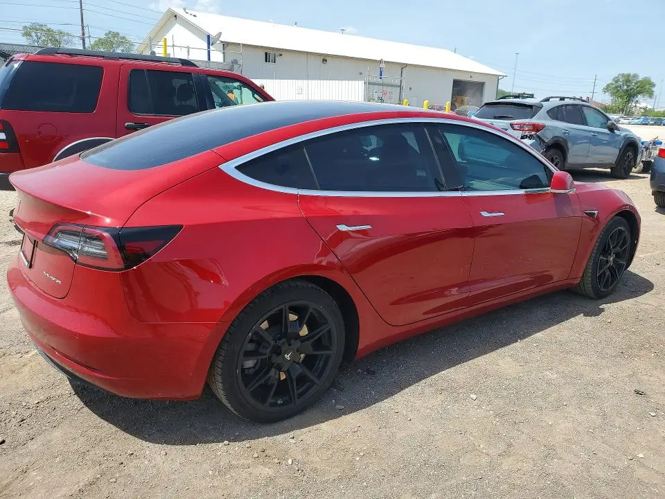 2018 TESLA MODEL 3   