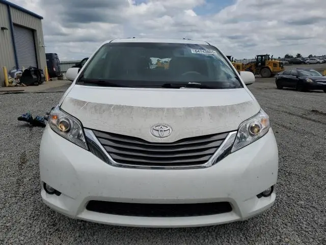 2011 TOYOTA SIENNA XLE  