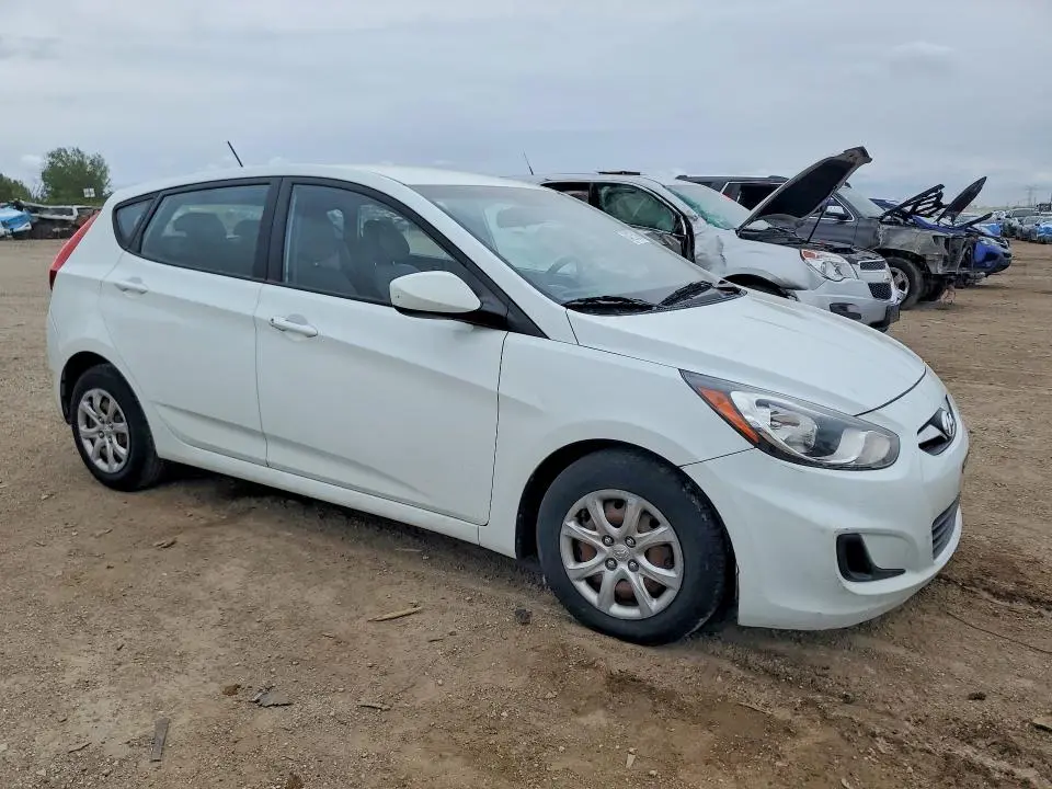 2013 HYUNDAI ACCENT GS  