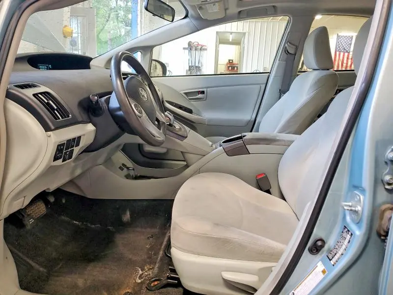 2014 TOYOTA PRIUS THREE  