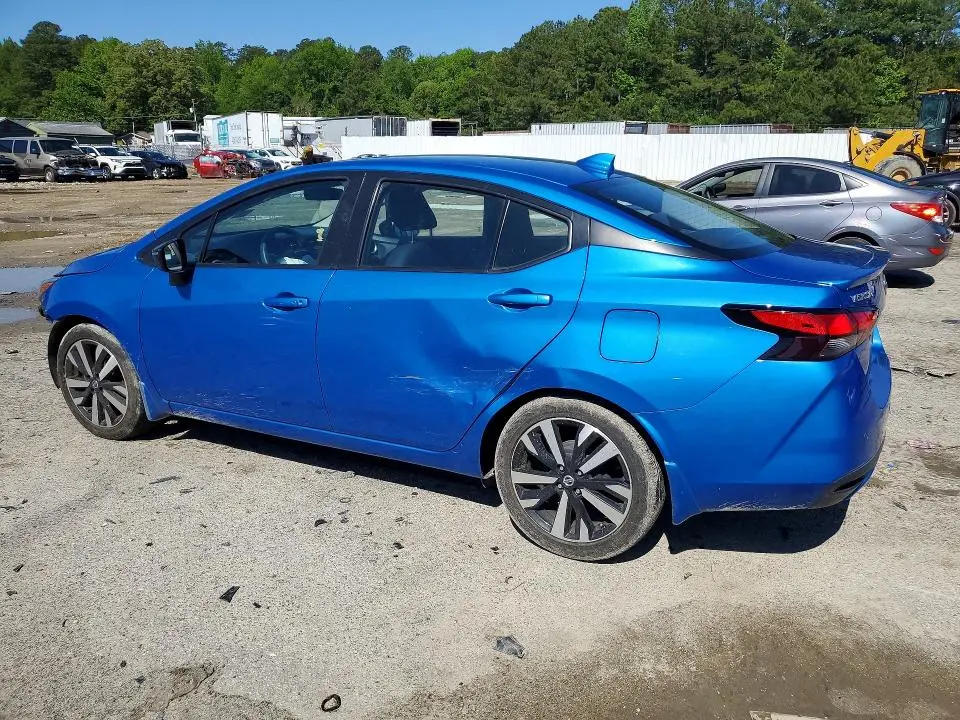 2022 NISSAN VERSA SR  