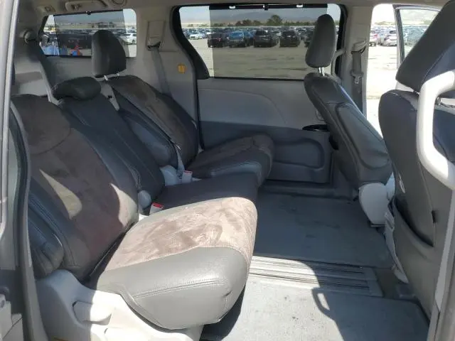 2012 TOYOTA SIENNA LE  