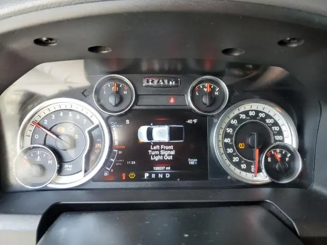 2016 RAM 1500 SLT  
