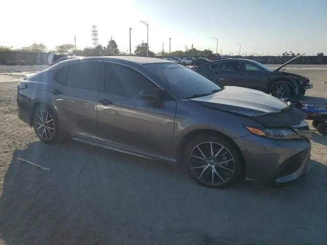 2021 TOYOTA CAMRY SE  