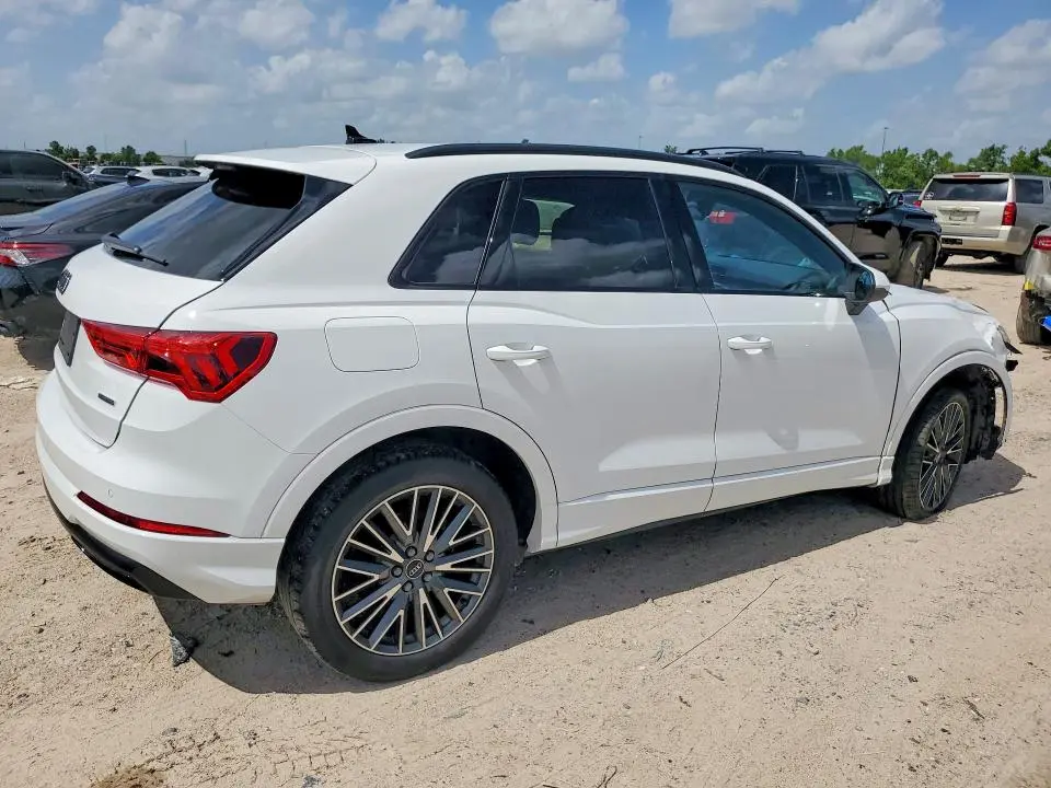 2024 AUDI Q3 PREMIUM 40  