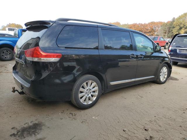 2013 TOYOTA SIENNA XLE