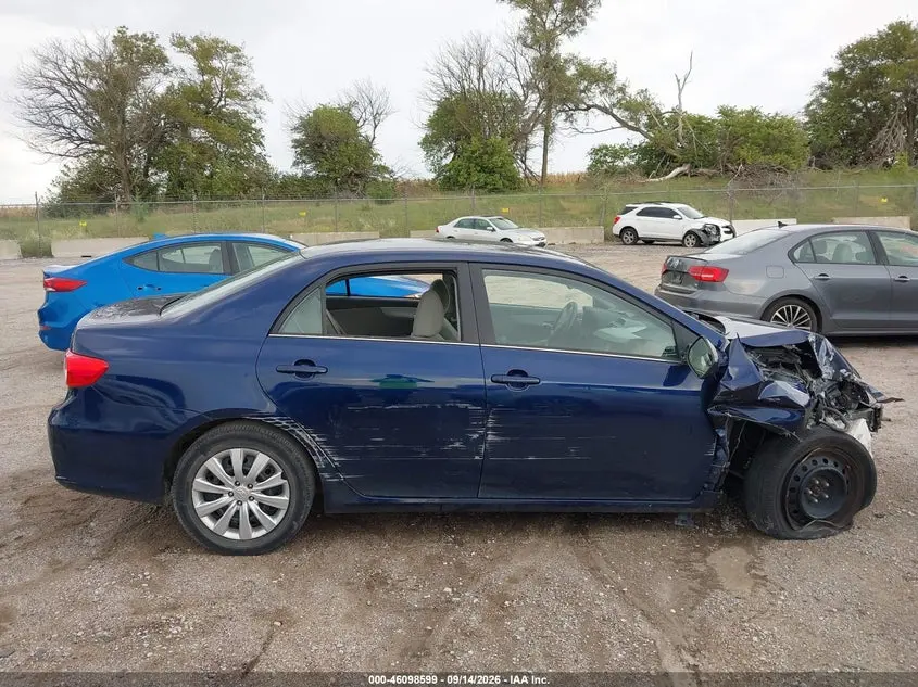 2013 TOYOTA COROLLA LE